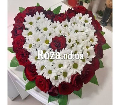 Сердце из роз и хризантем 3