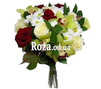 Bouquet of orchids, chrysanthemums and roses