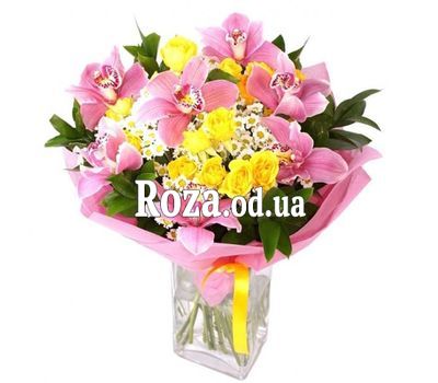 Букет из 7 орхидей, 3 кустовых роз, и 5 хризантем