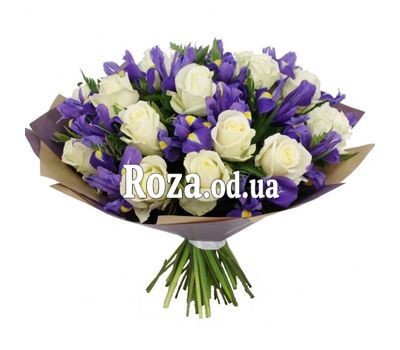Букет роз и ирисов