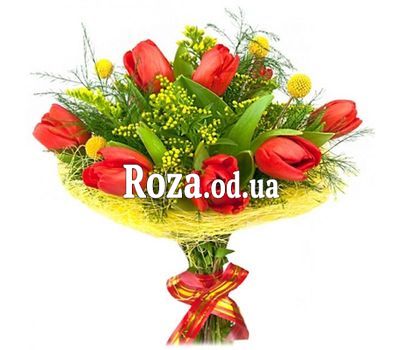 Букет тюльпанов и мимозы