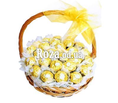 Корзинка с Ferrero Rocher