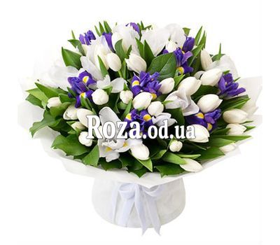 Нежный букет с ирисами