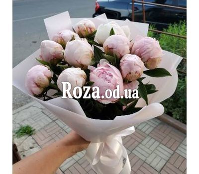 Букет белых пионов 3