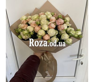 Bouquet of 13 spray roses 3