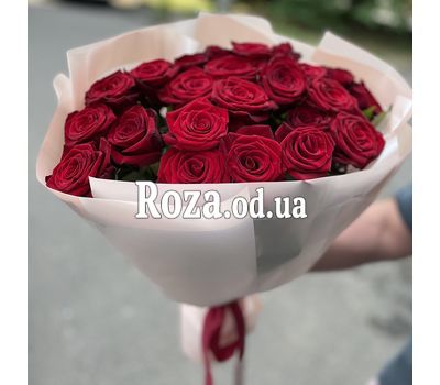 25 червоних троянд 26