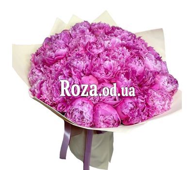 45 розовых пионов
