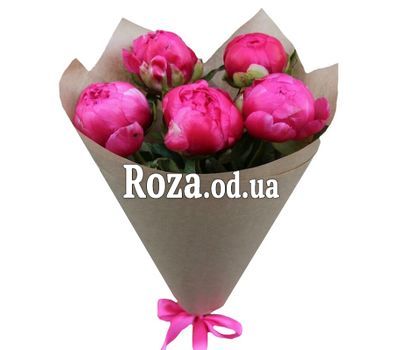 5 розовых пионов