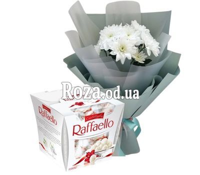 Мини букет на 8 марта с Raffaello